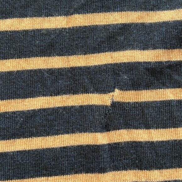 A.P.C. Rue Madame Paris Navy/Tan Crewneck Sweater — Medium - Picture 4 of 4